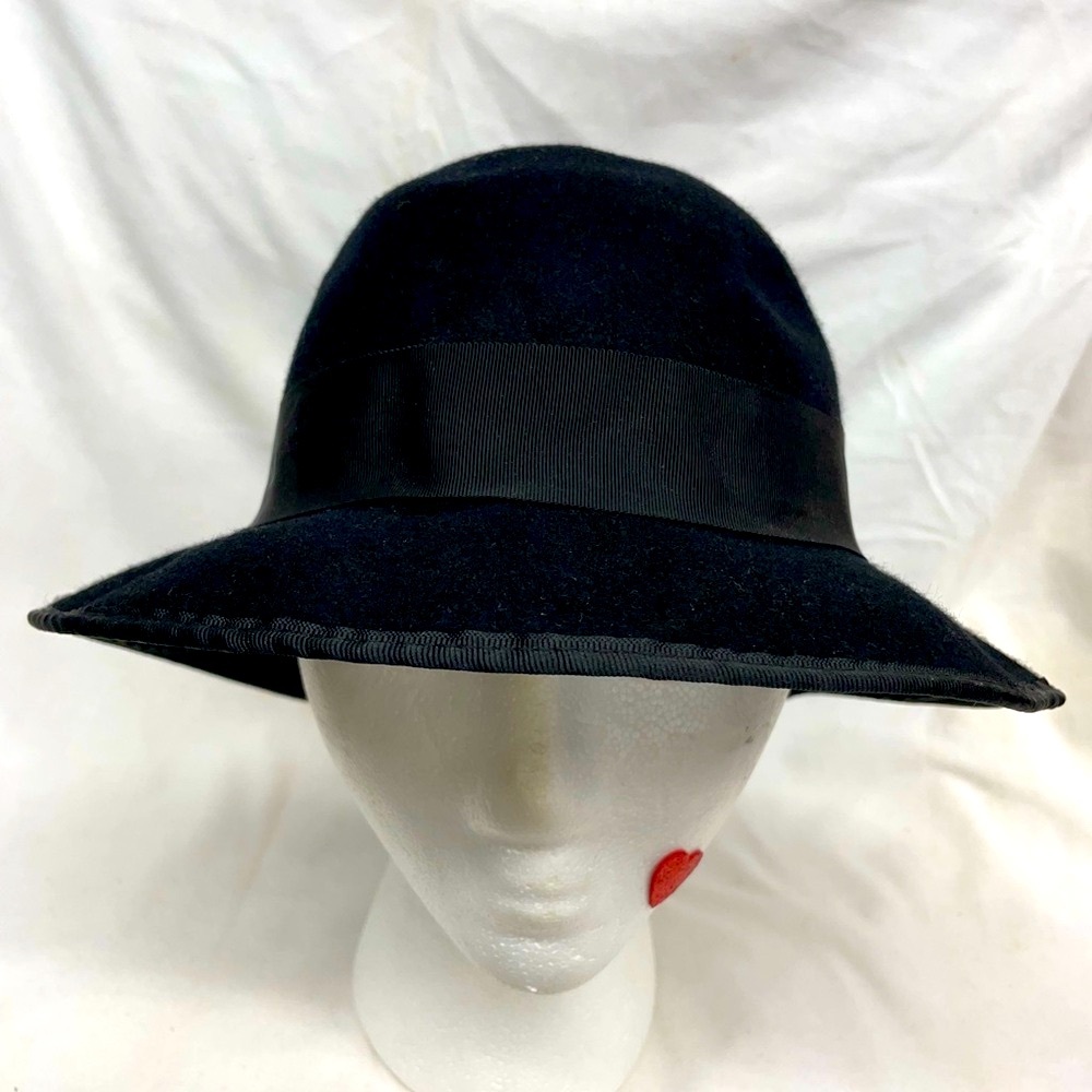 Vintage 100% wool hat with band ladies OS
